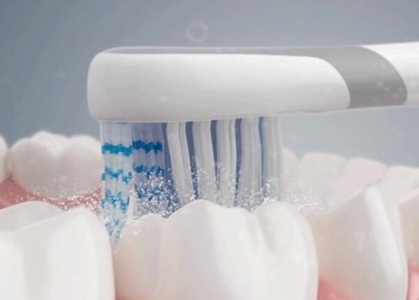 電動(dòng)牙刷刷牙好嗎？真的比手動(dòng)牙刷更好嗎？