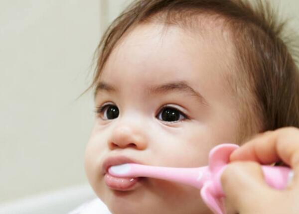 兒童用的電動牙刷品牌 兒童用的電動牙刷品牌哪種較好