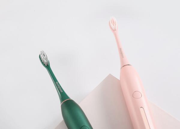 電動(dòng)牙刷當(dāng)清潔器怎么用？電動(dòng)牙刷清潔器的幾大用途