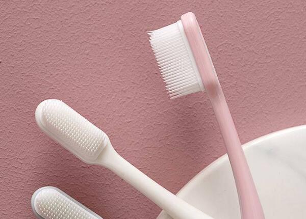 成人超細(xì)毛牙刷怎么用？成人牙刷的正確使用方法