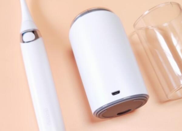 牙刷充電方式選擇：電動(dòng)牙刷是無(wú)線充電好還是有線好？