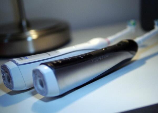 歐樂b電動牙刷充電器如何使用？從入門到精通，一篇就懂