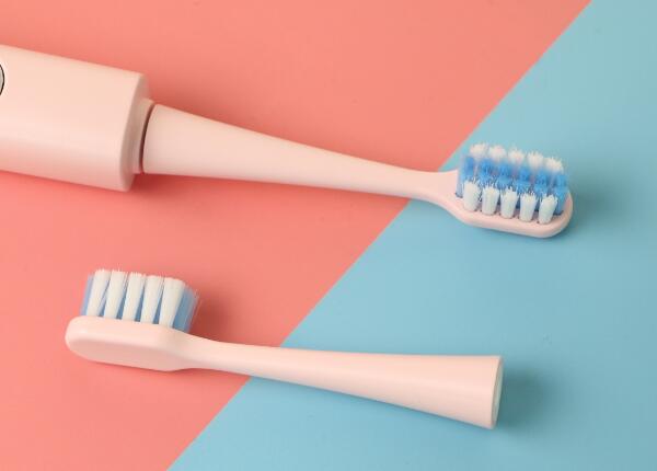 新人入手電動牙刷怎么選？首入電動牙刷的四大看點