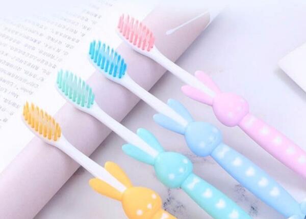 小孩軟毛的牙刷好用嗎？小孩軟毛牙刷的幾大好處