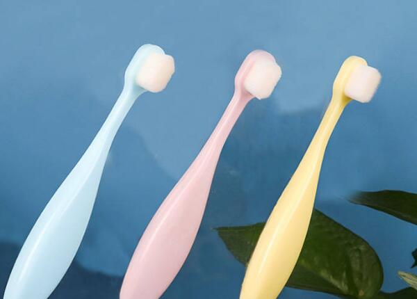 小孩軟毛的牙刷怎么用？小孩軟毛牙刷的正確使用方法