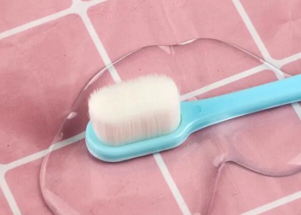 軟毛電動(dòng)牙刷使用注意事項(xiàng) 軟毛電動(dòng)牙刷使用注意事項(xiàng)