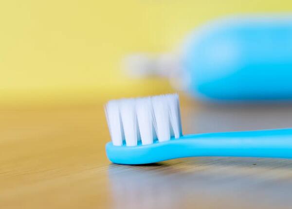 小孩正確用電動(dòng)牙刷的技巧 小孩正確用電動(dòng)牙刷的技巧