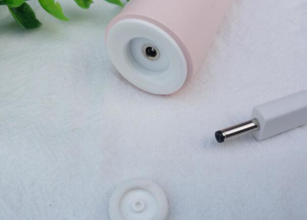 電動(dòng)牙刷充電口小圓口防水嗎？現(xiàn)代電動(dòng)牙刷防水效果卓越！