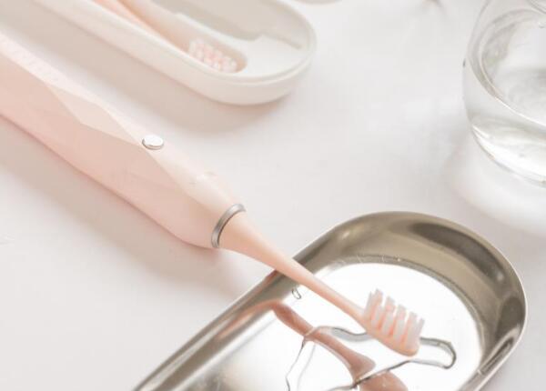 電動(dòng)牙刷使用注意事項(xiàng)解析 電動(dòng)牙刷使用注意事項(xiàng)解析